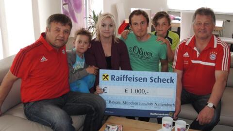 Spendenübergabe an Familie Stögermüller