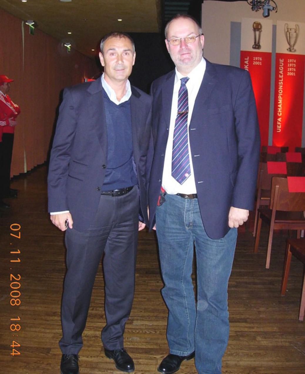 Vorstand Gerald Stutz bei der JHV des FC Bayern München