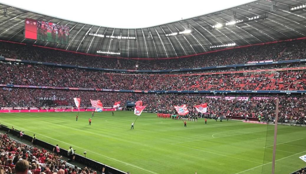 FC BAYERN  vs  VfB Stuttgart