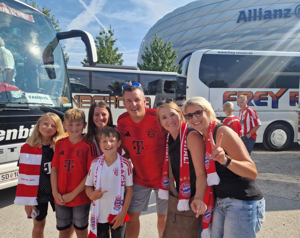 FC BAYERN  vs  SC Freiburg