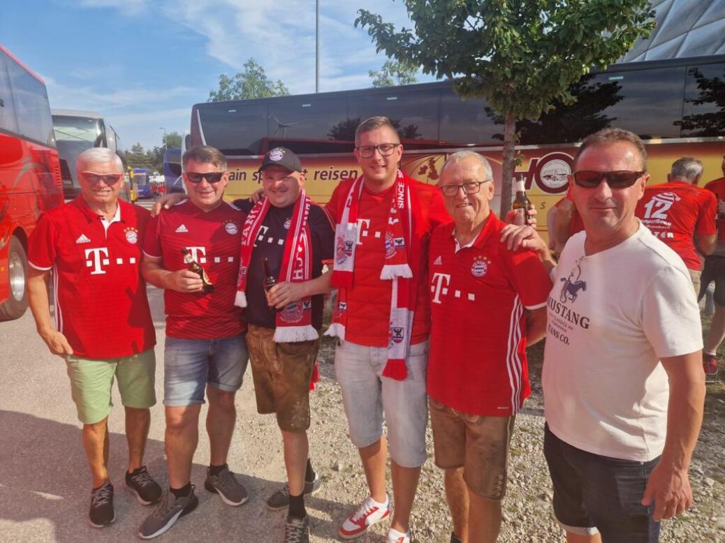 FC BAYERN  vs  SC Freiburg