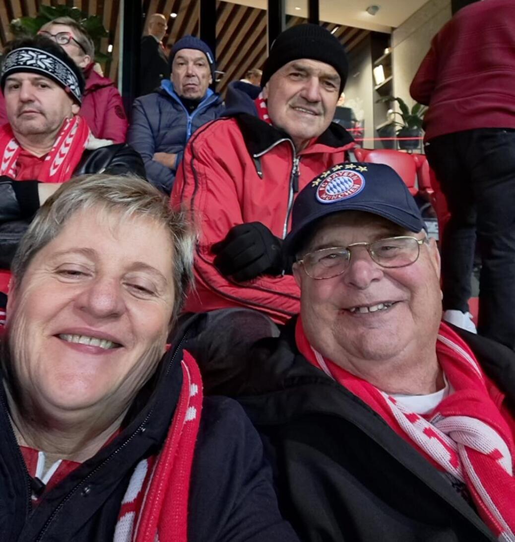 FC BAYERN  vs  Benfica Lissabon