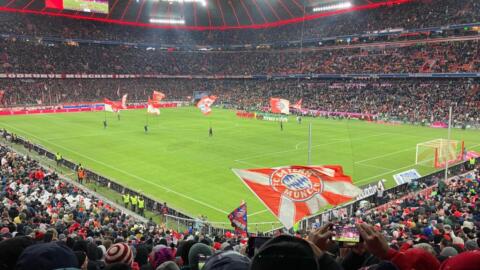 FC BAYERN  vs  FC Augsburg