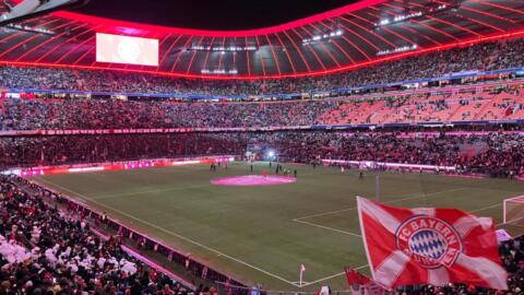 FC BAYERN  vs  FC Augsburg