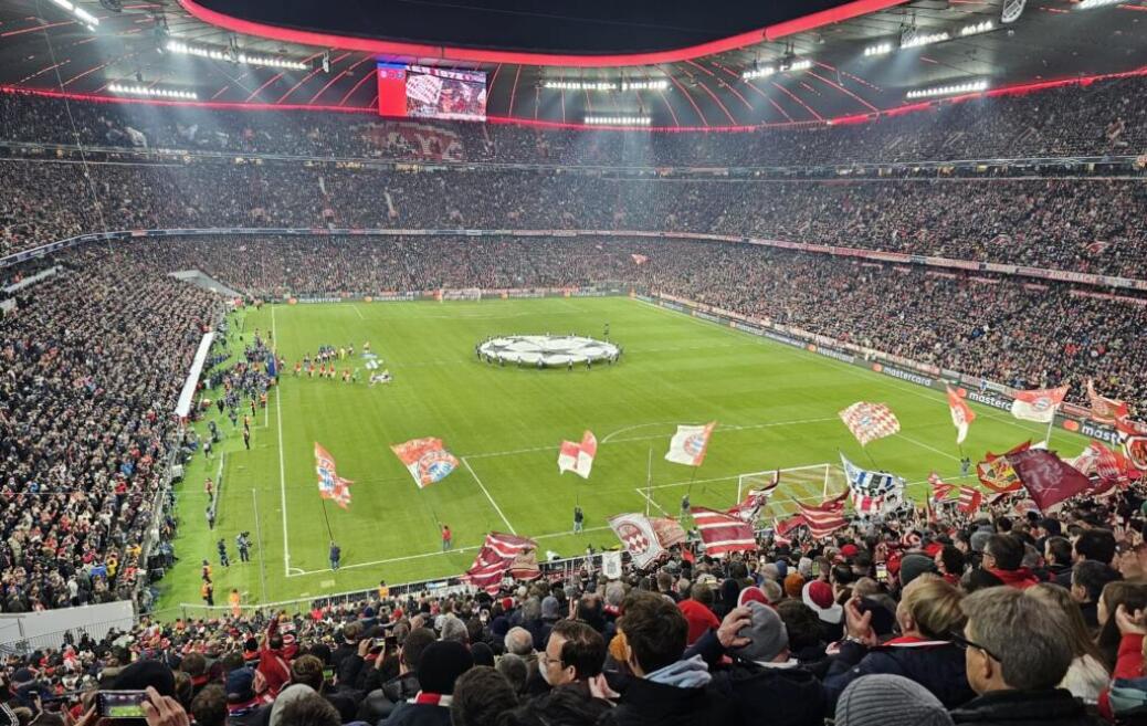 FC BAYERN  vs  Paris St. Germain