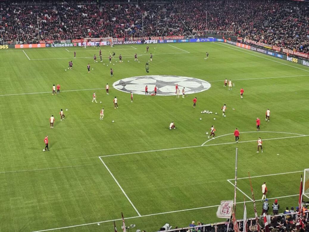 FC BAYERN  vs  Paris St. Germain